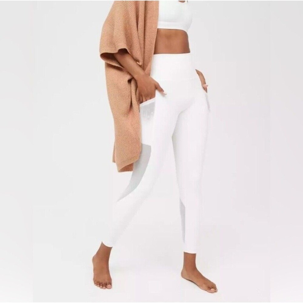 Offline By Aerie Goals 7/8 Legging Hi-Rise Small SHORT White FLAWED‎